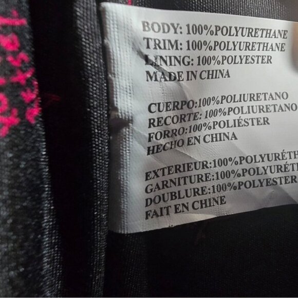 NWT BETSEY JOHNSON XOVIOLA WHITE Skull Faux Leather Quilted Geometric Crossbody - Picture 16 of 16